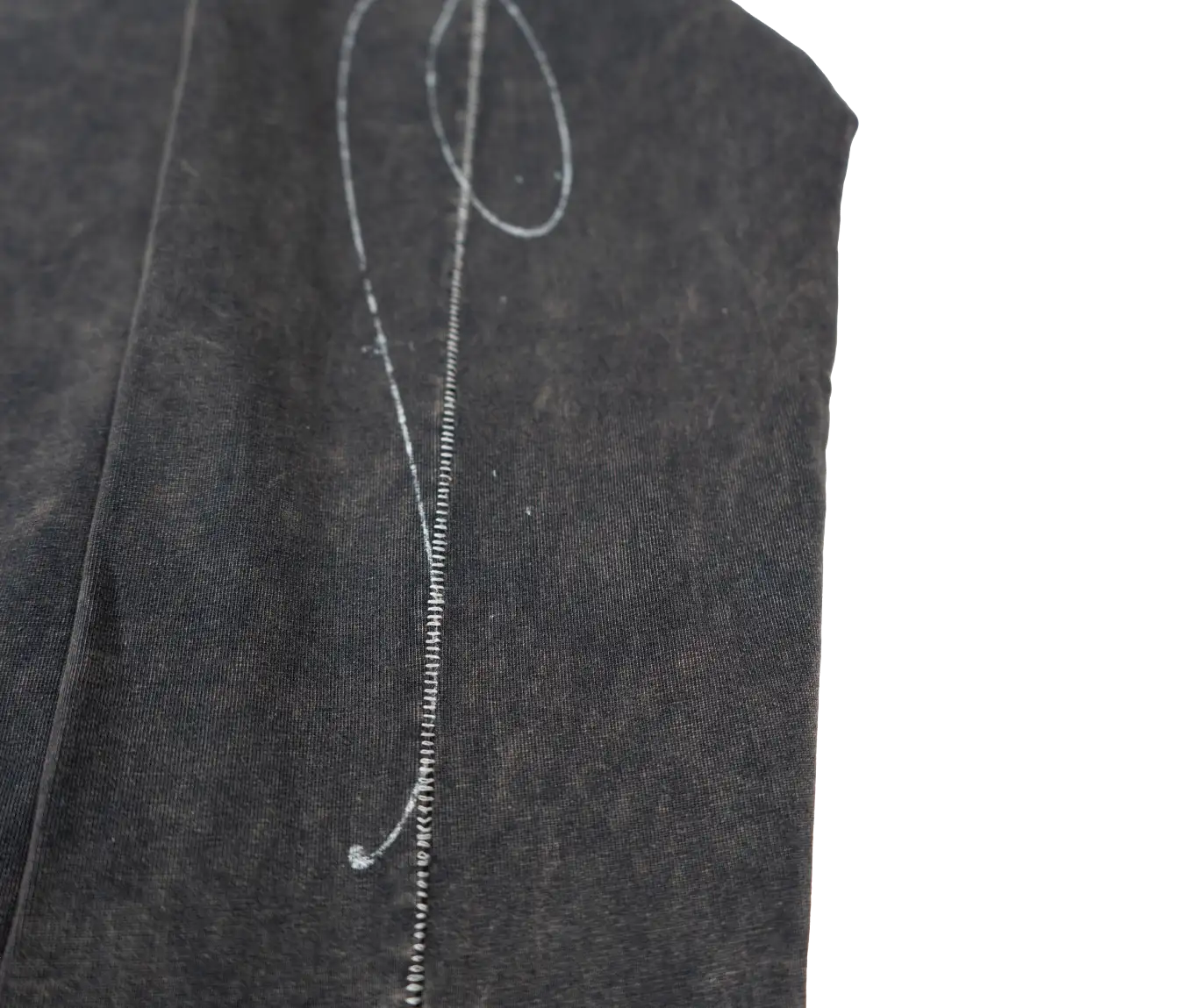 AGED SCRIPT STITCHED LONGSLEEVE (WASHED NAVY)