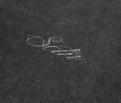 AGED SCRIPT STITCHED LONGSLEEVE (WASHED NAVY)