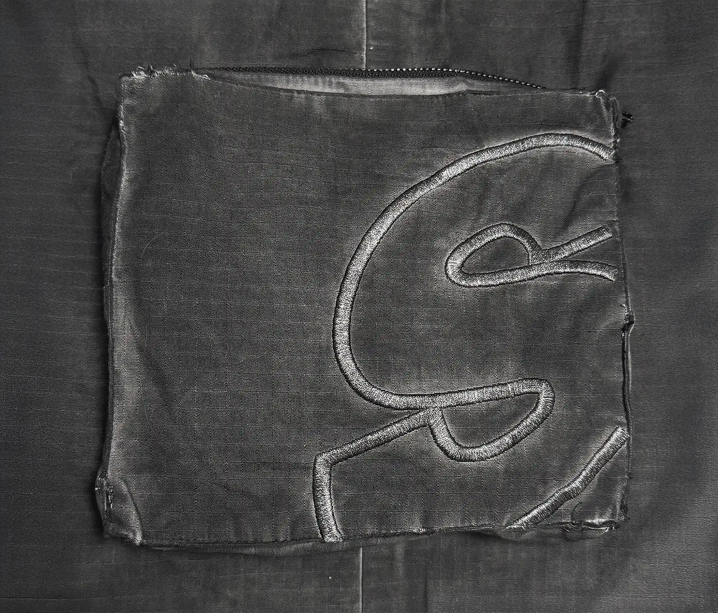 S LOGO SHORTS