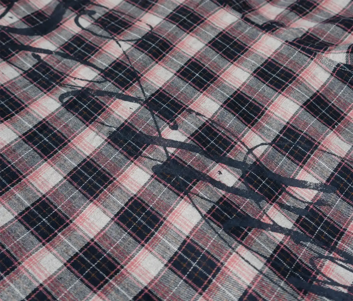 AGED SCRIPT HOODED FLANNEL
